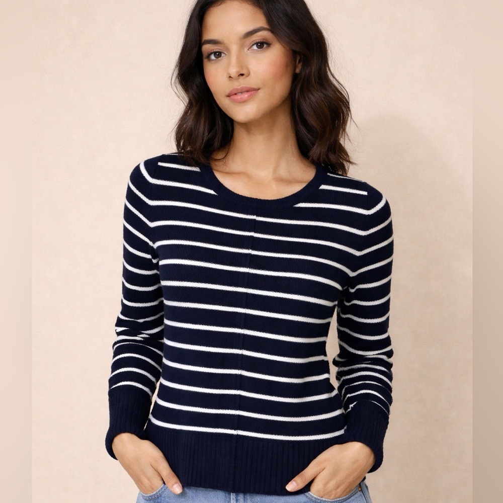 Abercrombie & Fitch Textured Knit Navy Stripe Top XSMALL